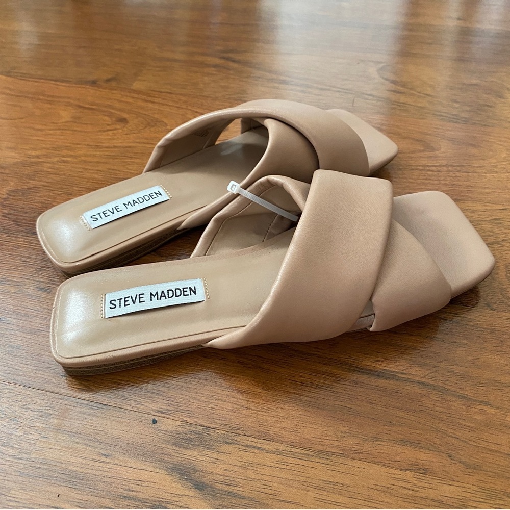 NWOT Steve Madden puffer slide in blush size 8